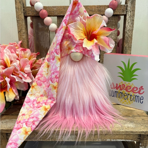 Hawaiian Flower Gnome, Hibiscus Gnome, Summer Gnome - Picture 1 of 5